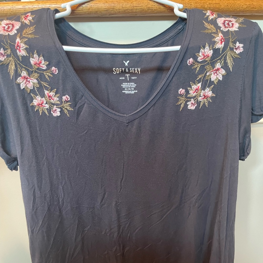 American Eagle soft and sexy tee